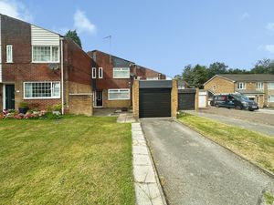 Front Of Property - click for photo gallery